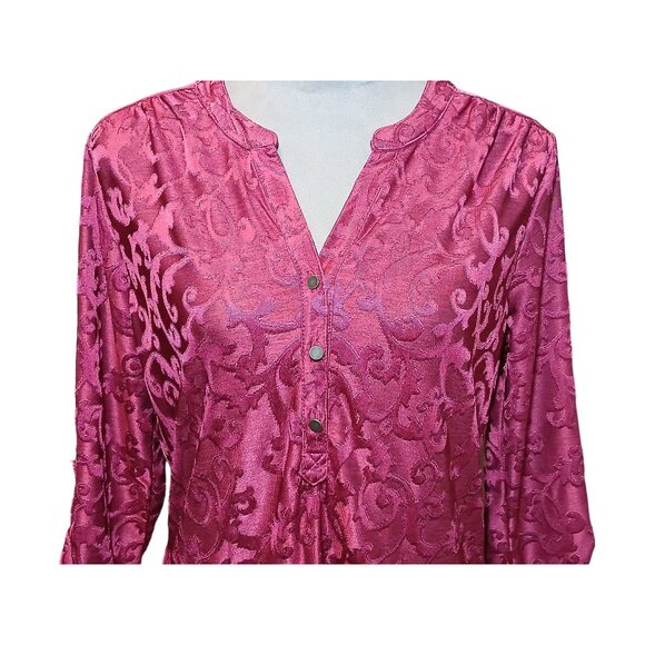 Croft & Barrow Womens Small Dark Sheen Scroll Print Vneck Top Got Grunge Fairy - Picture 5 of 6